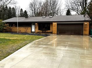 7112 Dogwood Ln, Mentor, OH