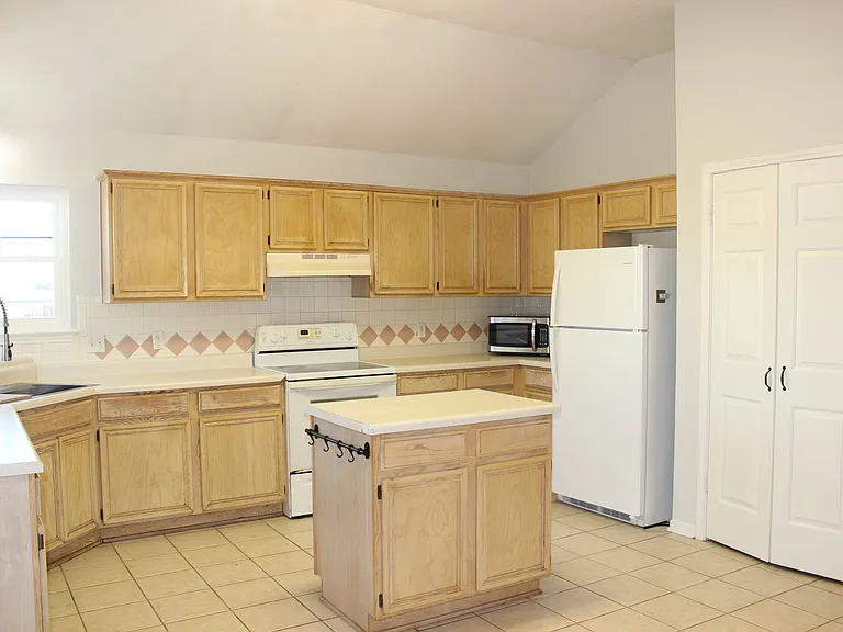 4801 Addie Dr — Photo 9