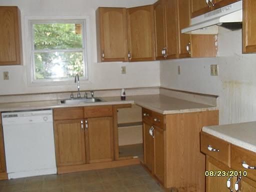 2nd image of 81 Shirley Ln