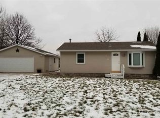 410 W North St, Janesville, MN 56048