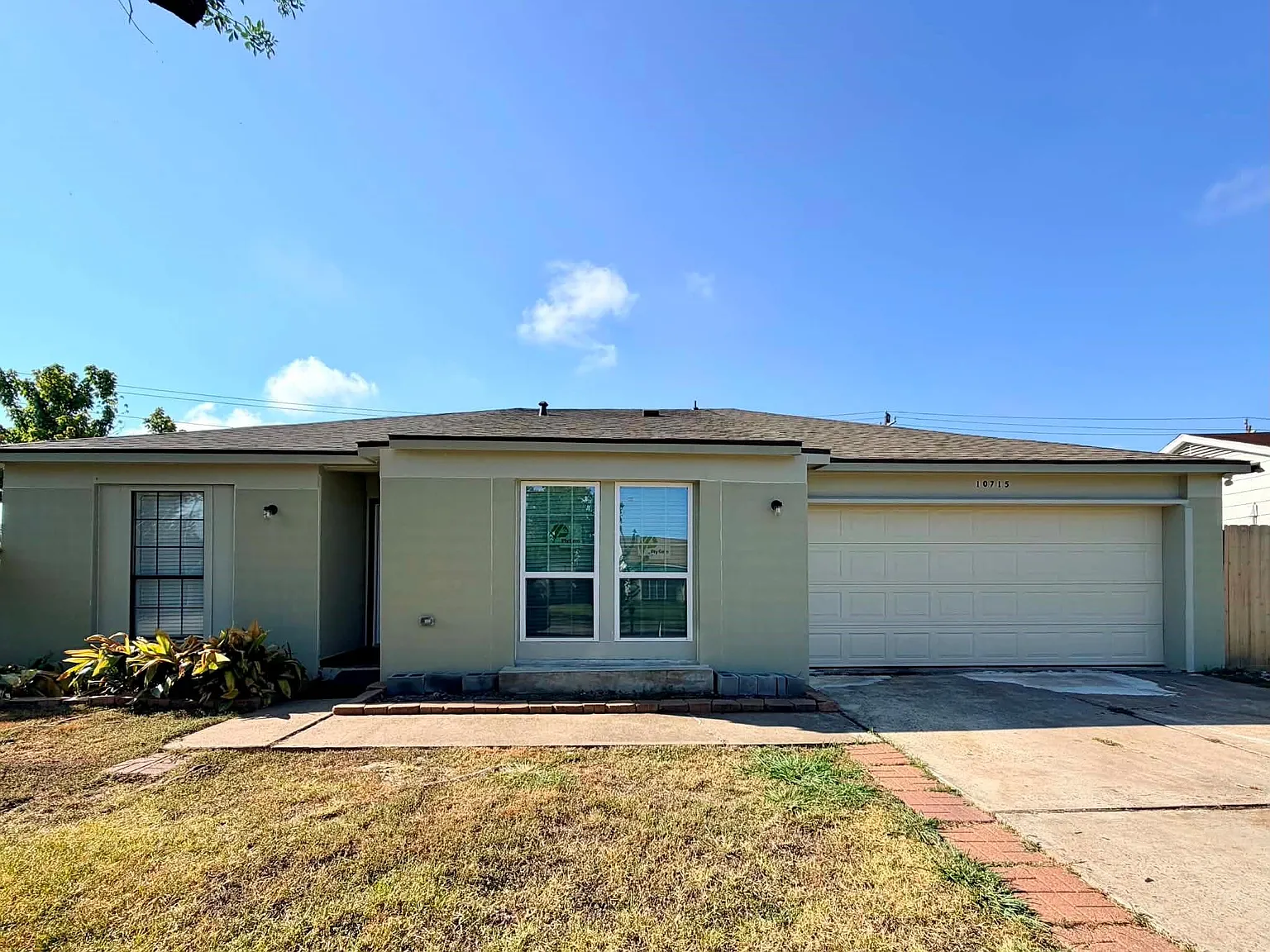 4 bed, 3.0 bath, 1725 sqft, $2,150 — Photo 1