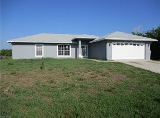 827 Alvin Ave, Lehigh Acres, FL 33971