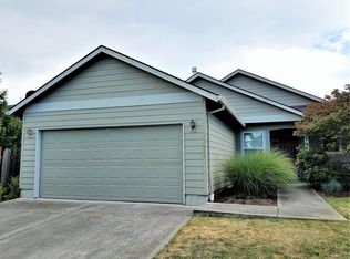 33670 SE Pickle Pl, Scappoose, OR 97056