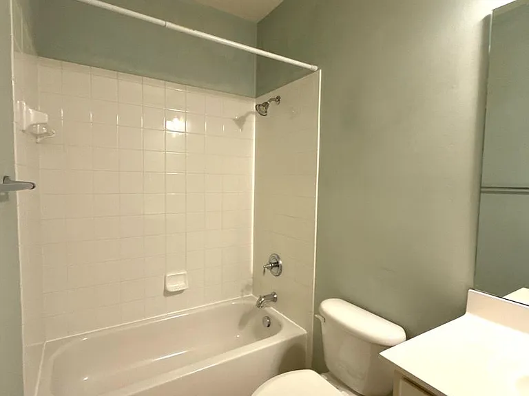 534 Oakland Ave — Photo 17