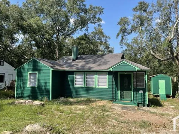 2062 N Gimon Cir, Mobile, AL 36605