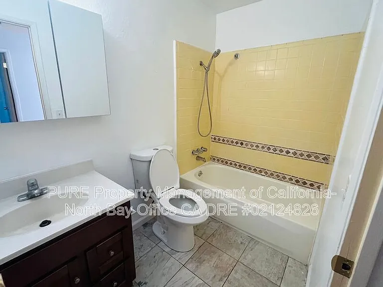 780 El Rio St #B — Photo 10