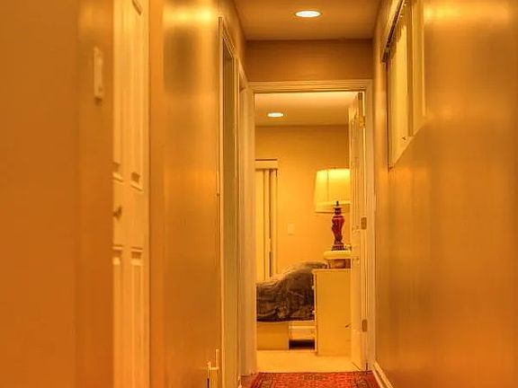 5th image of 214 S Wood St APT 3