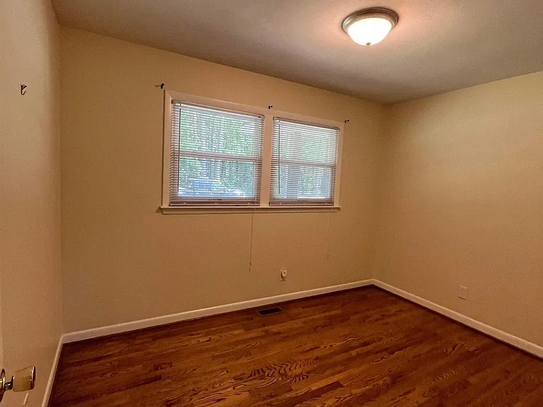 207 W Boundary St — Photo 11