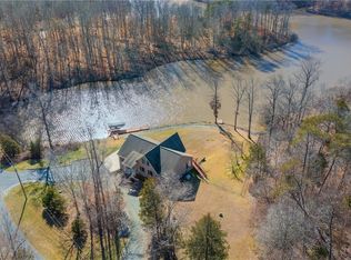 531 Straw House Rd, Reidsville, NC 27320