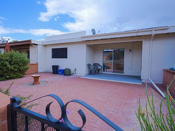 3rd image of 413 N Calle De Las Profetas #1