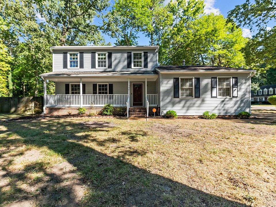 1st image of 136 Tuckahoe Trce