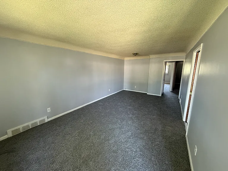 14215 W Nine Mile Rd #14215 — Photo 6