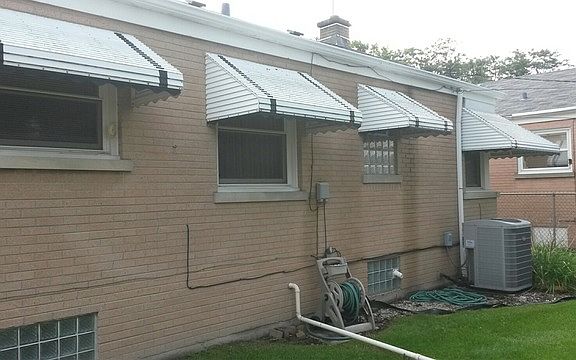 2nd image of 1936 Mayfair Ave