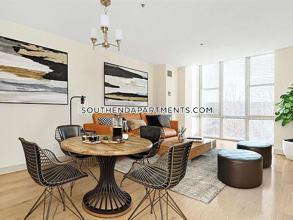3rd image of 98 Dartmouth St APT 1