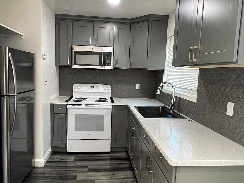 1st image of 563 Avalani Ave #2