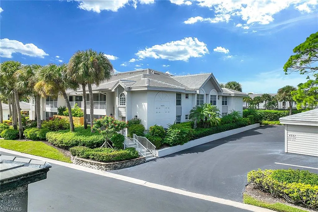 2 bed, 2.0 bath, 1393 sqft, $6,000 — Photo 1