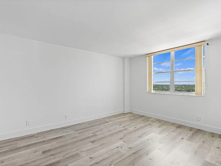 1900 S Ocean Blvd #10J — Photo 19