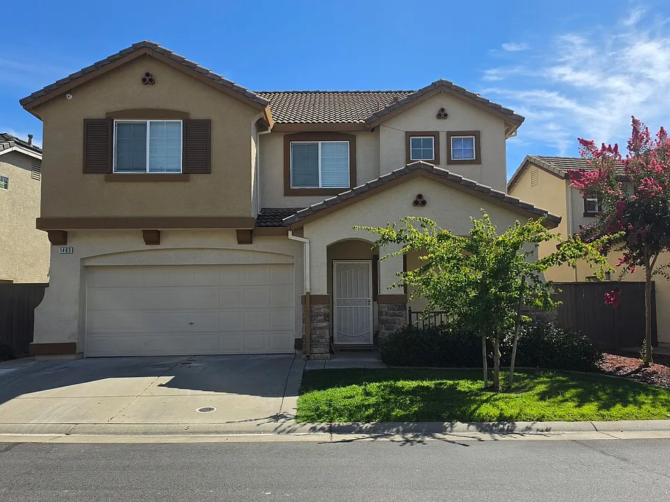 1483 Grey Bunny Dr