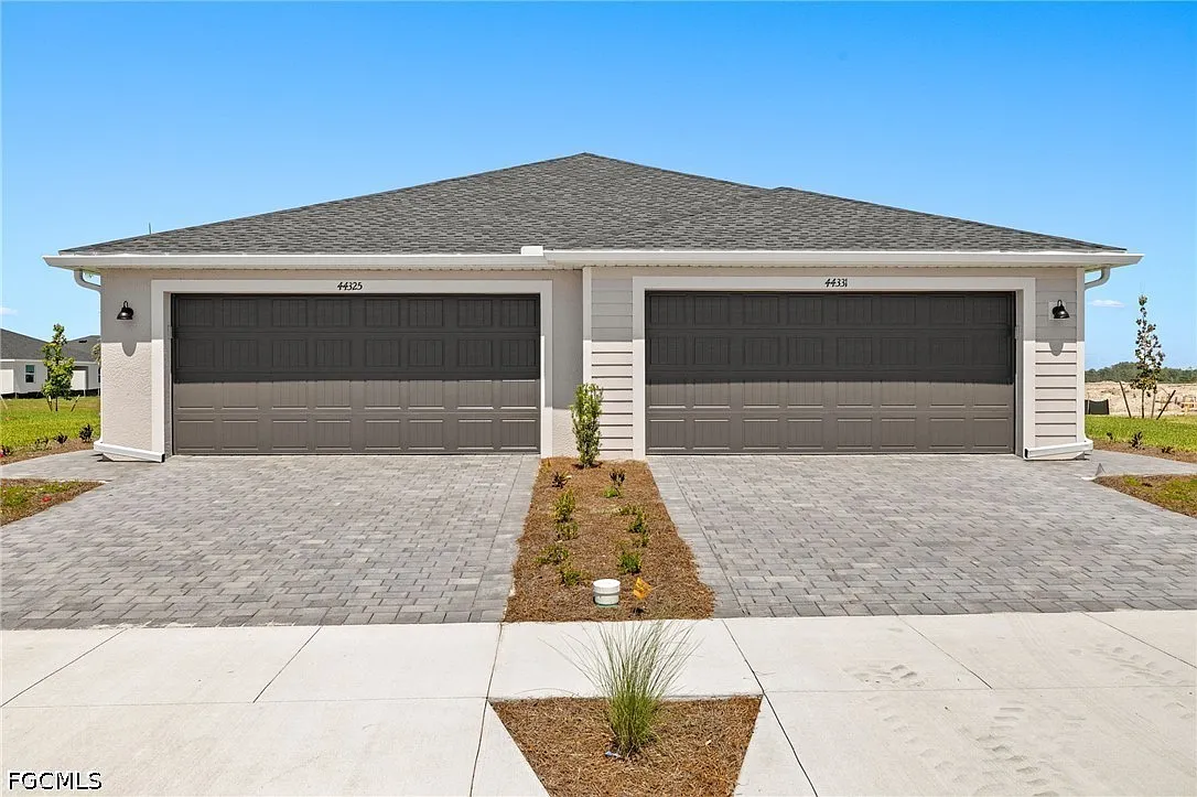 2 bed, 2.0 bath, 1564 sqft, $2,350 — Photo 2