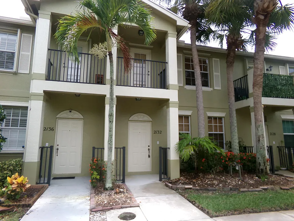 2132 SE Eatonville Dr