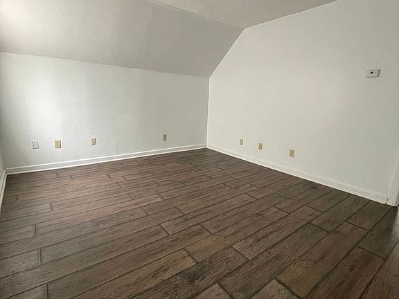 3rd image of 1432 W 14th St Unit B