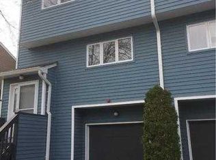 70 Village Grn, Bardonia, NY