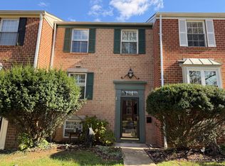 7 Blondell Ct, Lutherville Timonium, MD 21093