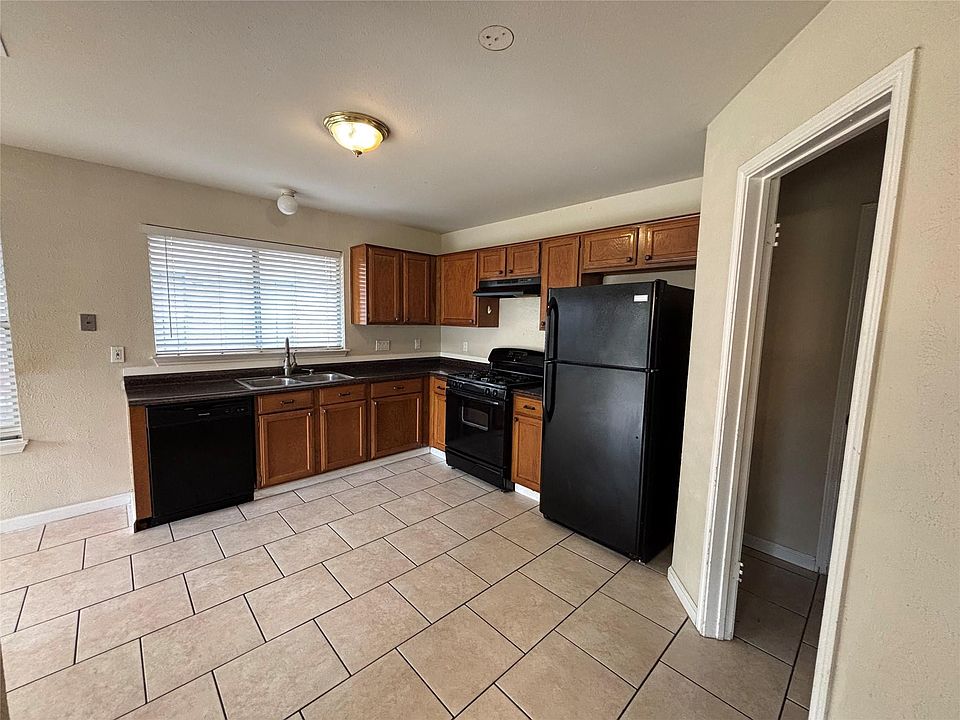 1st image of 10423 Sand Pass Ln