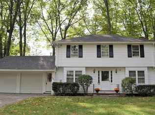 121 Dorwin Dr, West Springfield, MA 01089