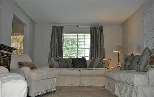 3rd image of 132 Cameron Dr