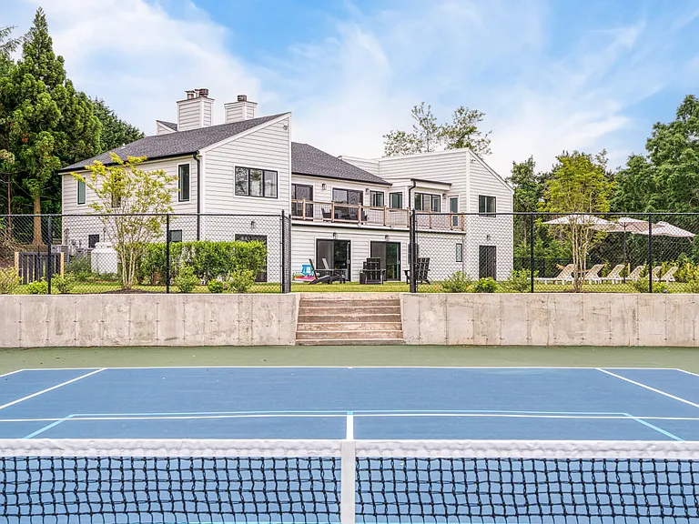 51 Blackwatch Ct — Photo 2