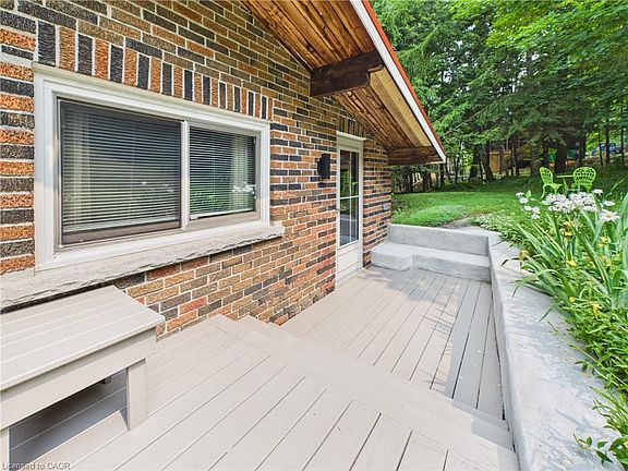3rd image of 224 Fawn Rd N