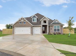 1271 Hope St, Centerton, AR 72719