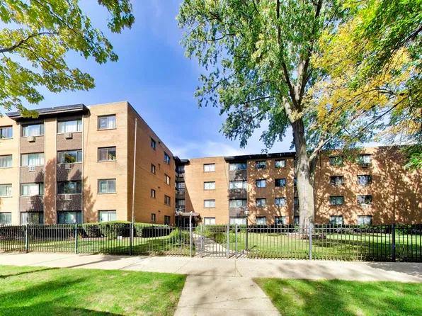 1600 W Greenleaf Ave APT 102, Chicago, IL 60626