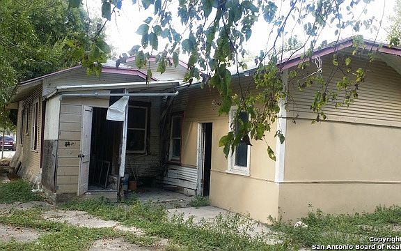 2nd image of 318 NW 20th St