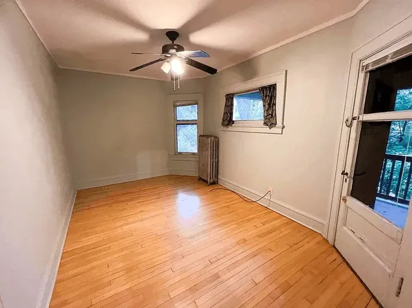 515 N Pinckney St #4, Madison, WI 53703