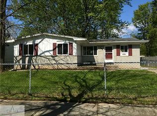3745 S Fox Pointe St, Lansing, MI 48911
