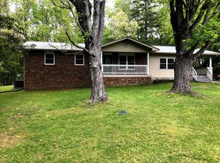 106 W Hill Ln, Jamestown, TN 38556