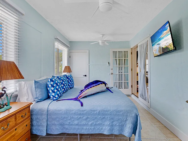 381 Caribbean Dr E — Photo 10