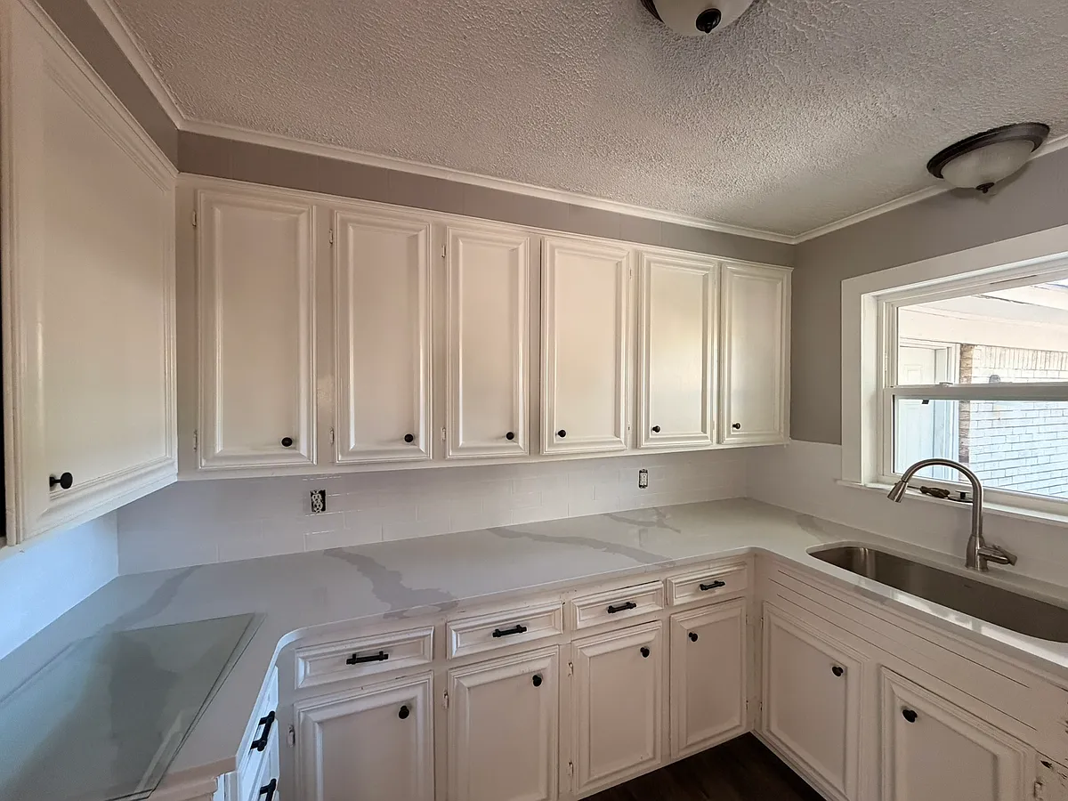 Building Photo - 2516 Upper Dr