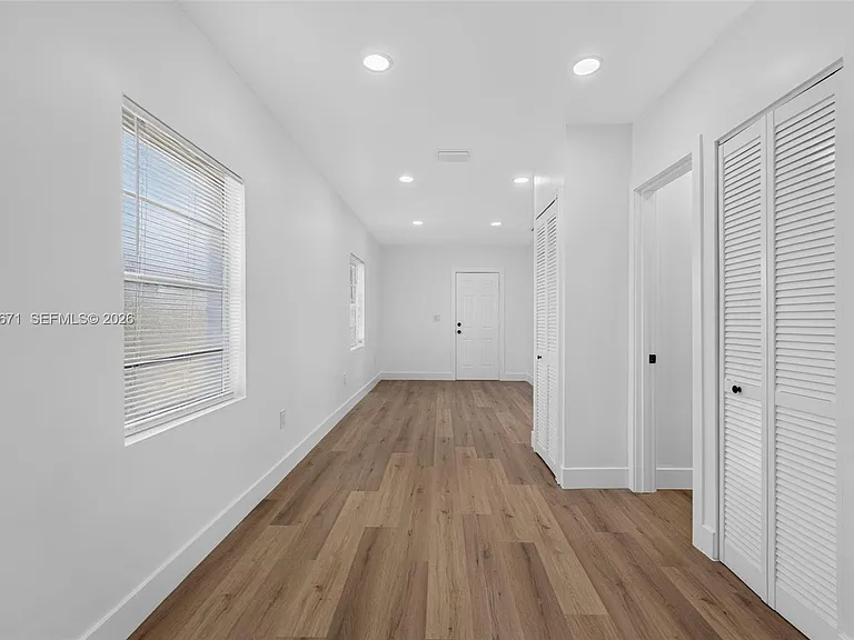 1900 SW 6th St #6 — Photo 13
