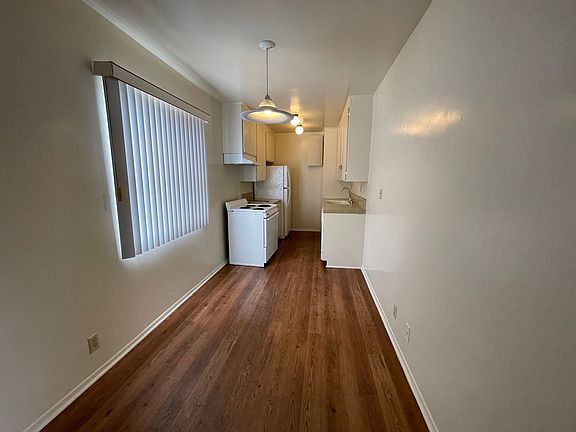 2nd image of 650 Ocean Park Blvd APT 6