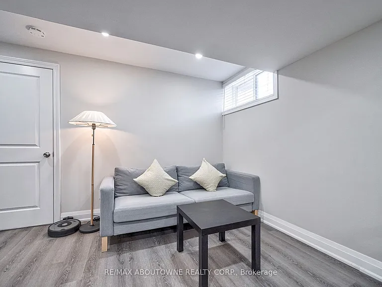 195 Greti Dr #LOWER — Photo 9