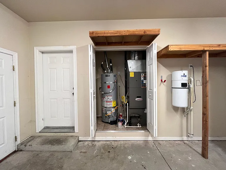 524 Discovery Dr — Photo 34