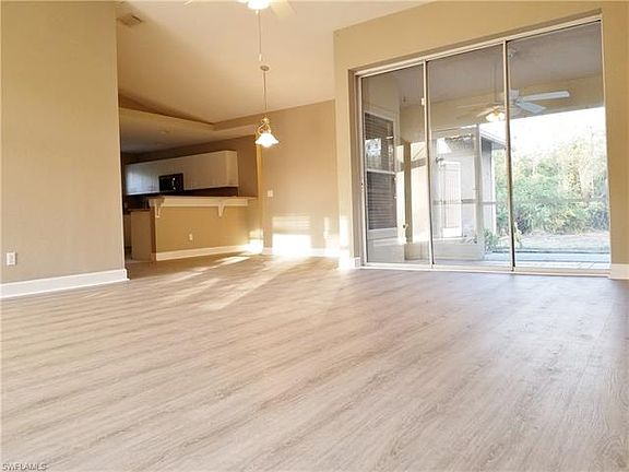4th image of 24265 Claire St