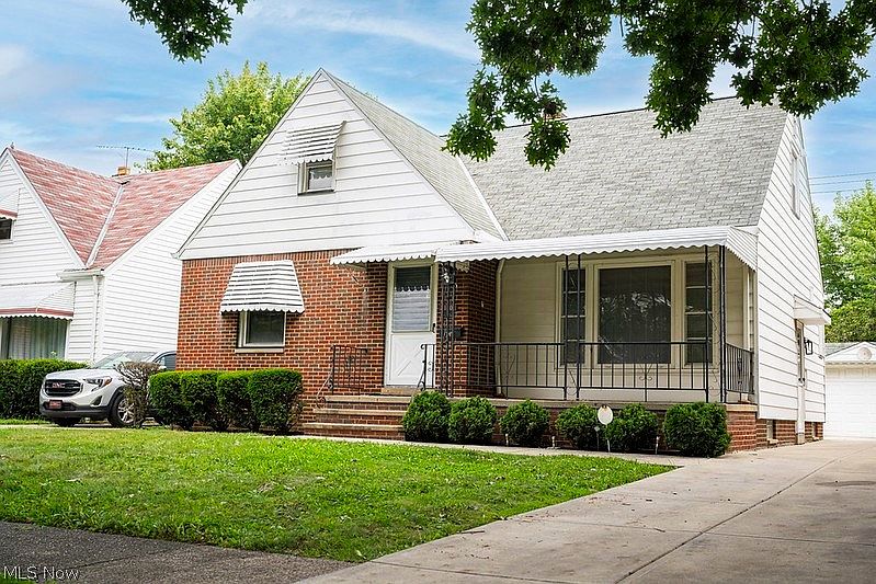 1st image of 21101 Crystal Ave