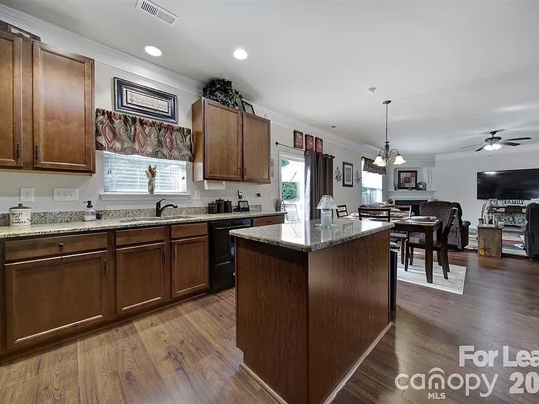 6125 Kilchurn Dr — Photo 10