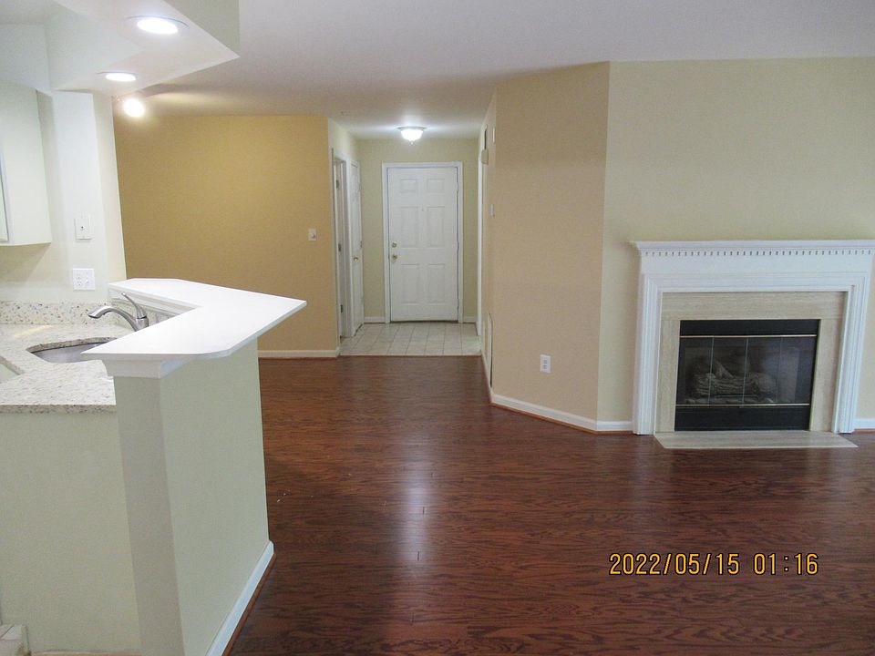 Gas fireplace