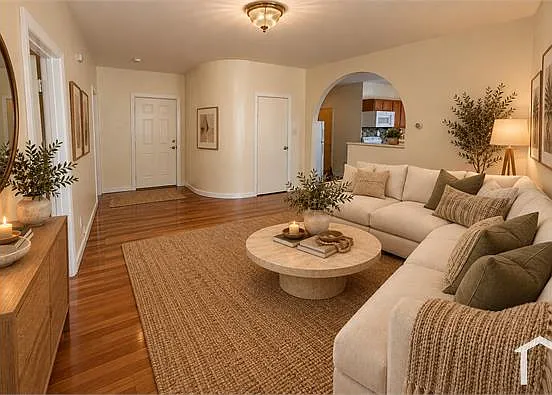 2 bed, 750 sqft, $2,800 — Photo 1