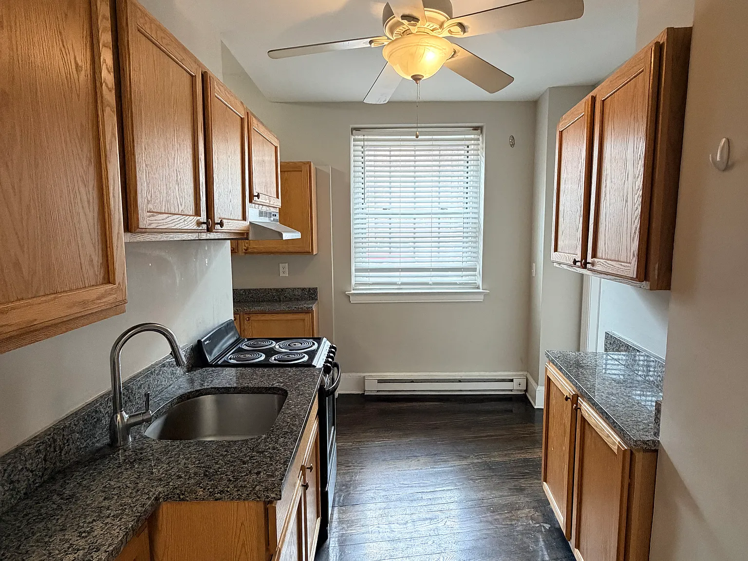 3 bed, 1.5 bath, $2,150 — Photo 1